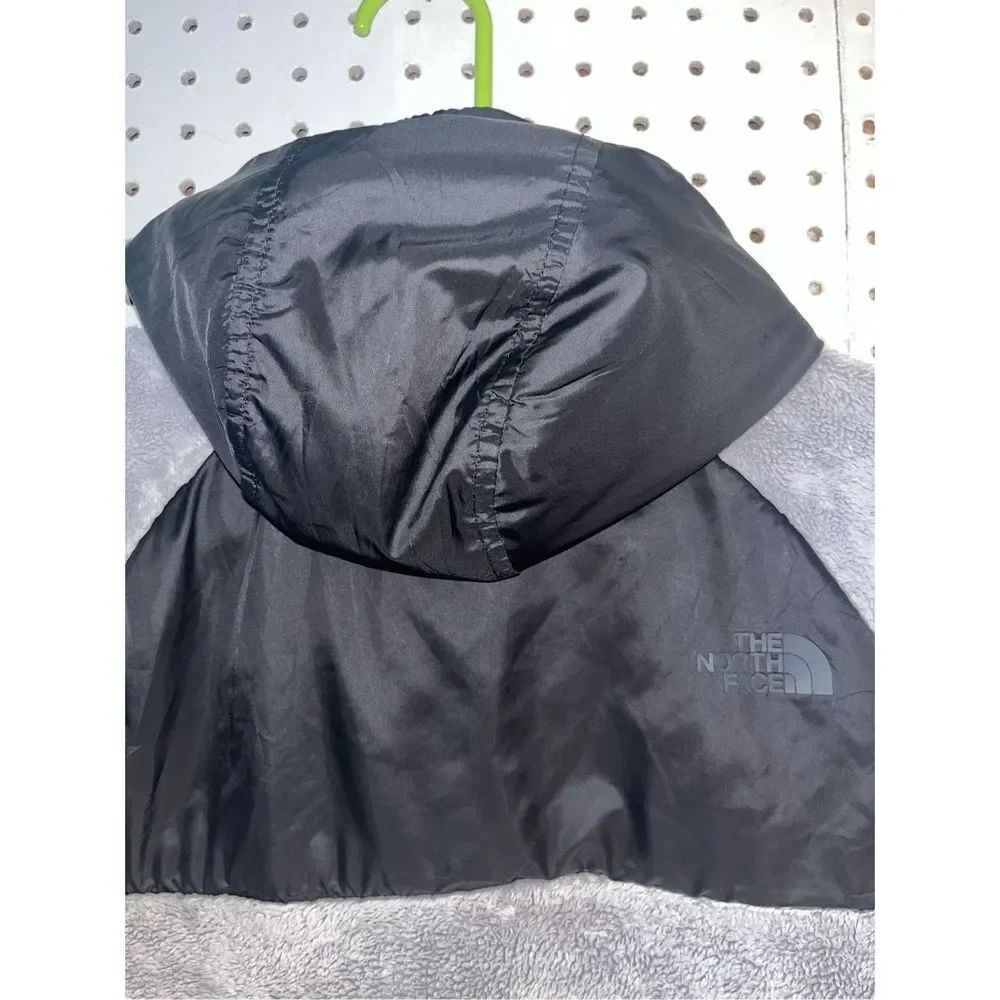 The Northface fuzzy jacket - Picture 6 of 7